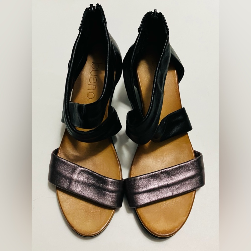 Bueno Iona leather pewter and black wedge sandals